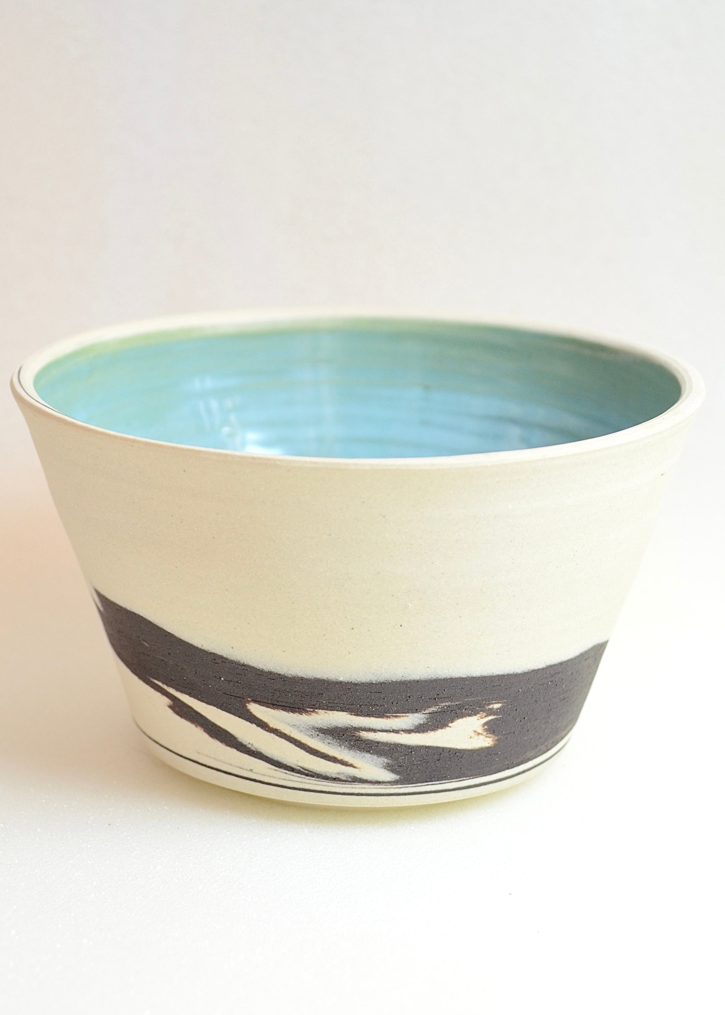 Volcānus Medium Bowl